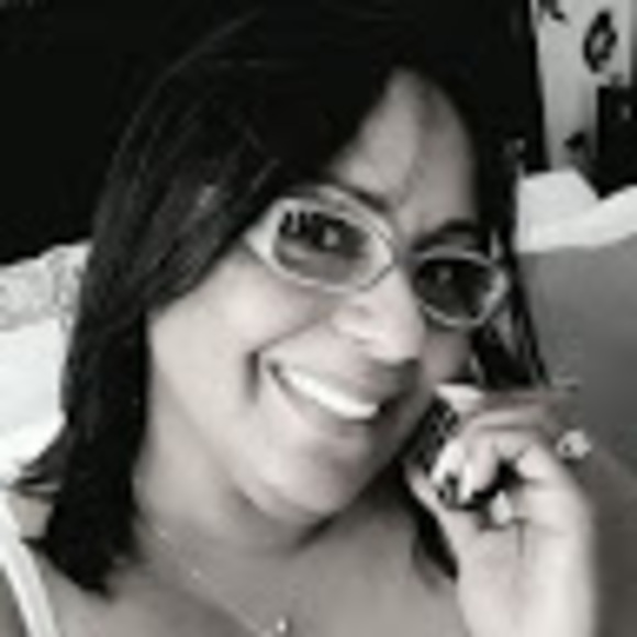 Meet your Posher, Elizabeth - Picture 1 of 1